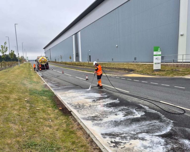 24/7 emergency spill response and environmental clean-up services using a specialist Jet Vac tanker.